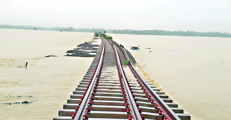 বন্যায় ক্ষতবিক্ষত কক্সবাজার, ১৪ জনের মৃত্যু