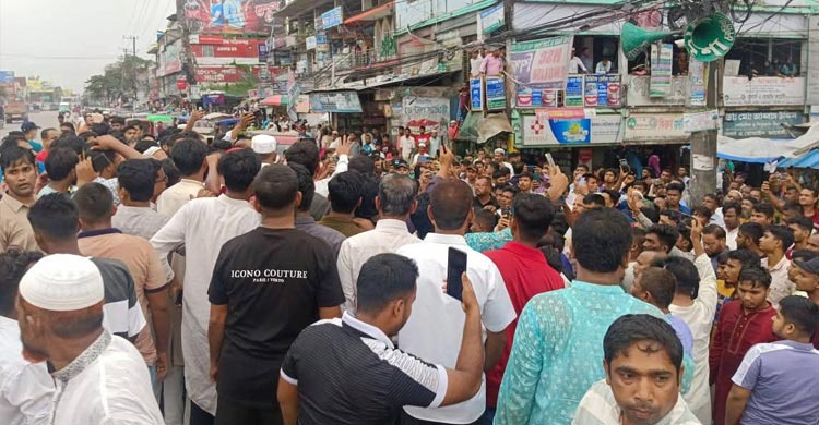 কক্সবাজারে এনসিপির পথসভার মঞ্চে বিএনপির হামলার অভিযোগ