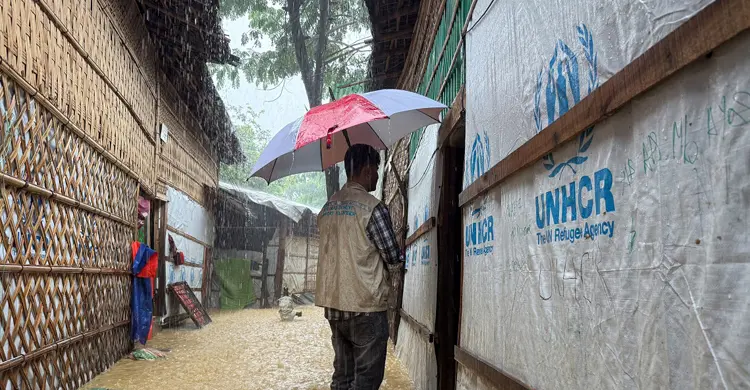 কক্সবাজারের বিস্তীর্ণ এলাকা প্লাবিত, যোগাযোগ বিচ্ছিন্ন সেন্টমার্টিন
