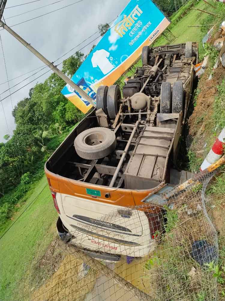 বিয়ের কেনাকাটা করতে বেরিয়ে লাশ হয়ে ফিরলেন রিমঝিম