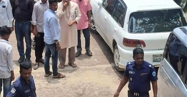 কক্সবাজার আদালত প্রাঙ্গণে গোলাগুলি, আহত ২