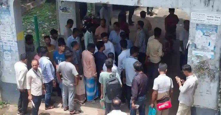 কক্সবাজার আদালত প্রাঙ্গণে গোলাগুলি, আহত ২