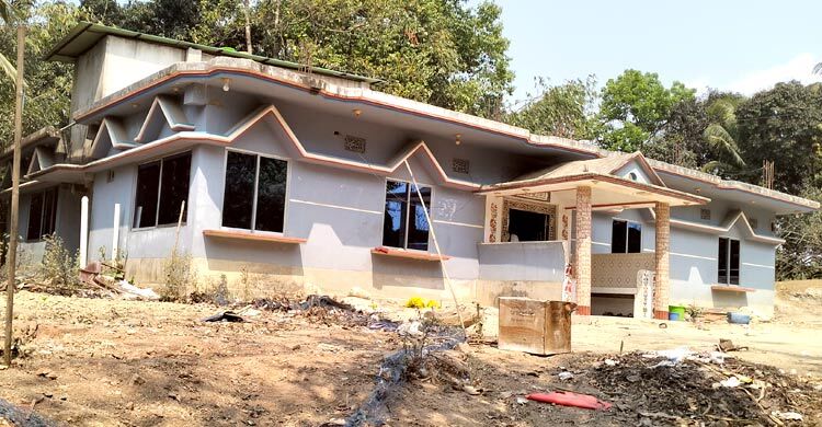 ২০ লাখ টাকা চাঁদা না পেয়ে বাড়িতে গুলি, একজনকে ছুরিকাঘাত