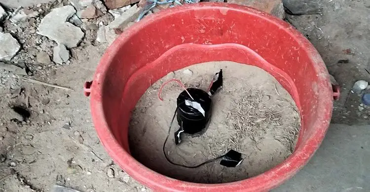 টেকনাফের সীমান্তবর্তী চিংড়ি ঘের থেকে বোমা সাদৃশ্য বস্তু উদ্ধার