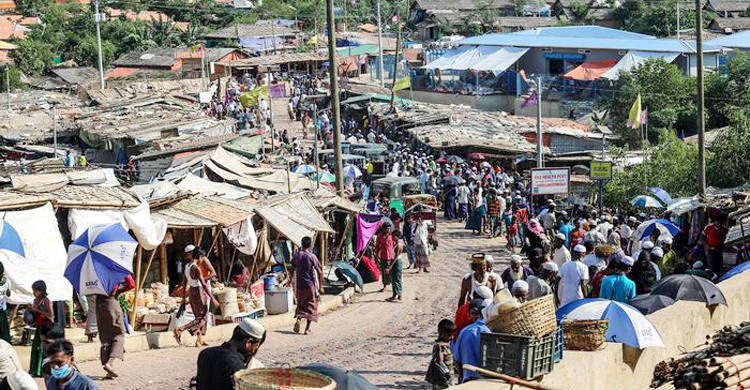 রোহিঙ্গাদের জন্য বিশ্ব সম্প্রদায়কে হাত প্রসারিত করার আহ্বান ইইউ’র