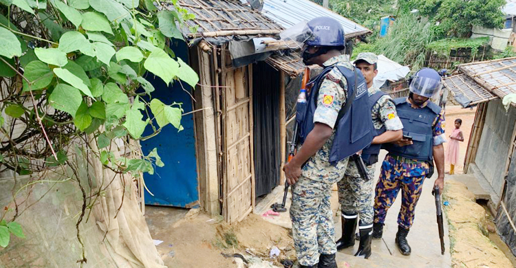রোহিঙ্গা ক্যাম্পে পুলিশ-র‌্যাব-বিজিবির অভিযান শুরু