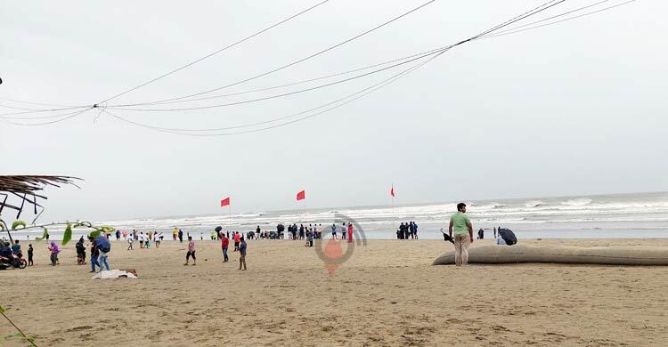 কক্সবাজার সৈকতের অবৈধ দোকান উচ্ছেদ ও লাইসেন্স বাতিলের উদ্যোগ