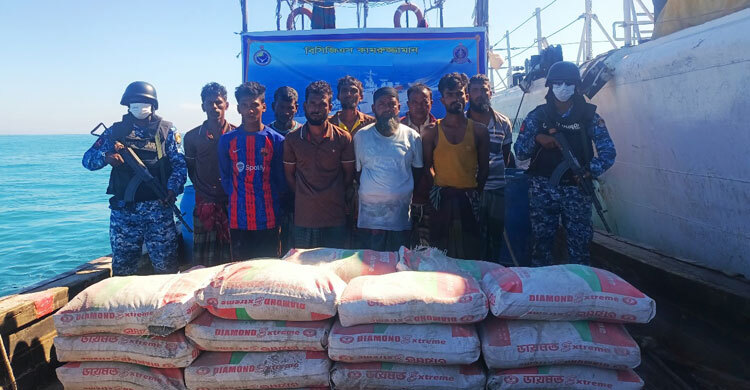 সেন্টমার্টিনে মাদকের বিনিময়ে সিমেন্ট পাচার, আটক ৯