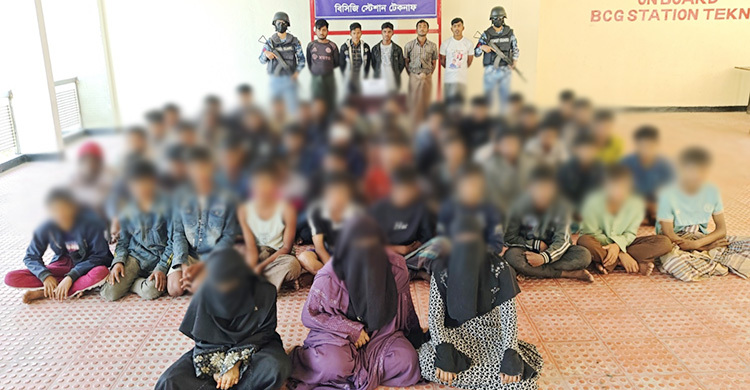 সাগরপথে মালয়েশিয়া পাচারকালে নারী-শিশুসহ উদ্ধার ৫৫, আটক ৫