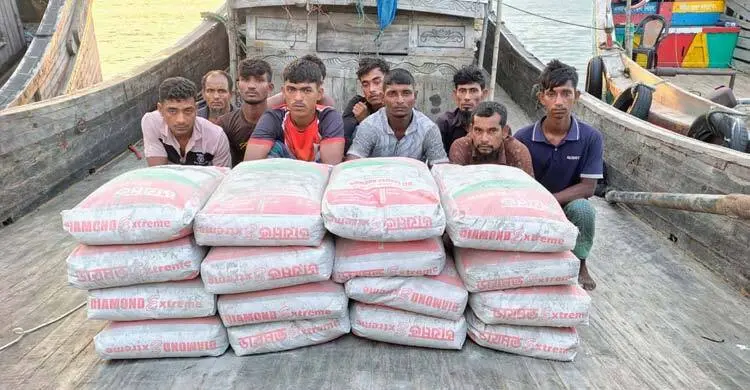 মিয়ানমারে পাচারকালে দেড় হাজার বস্তা সিমেন্ট জব্দ, আটক ২১