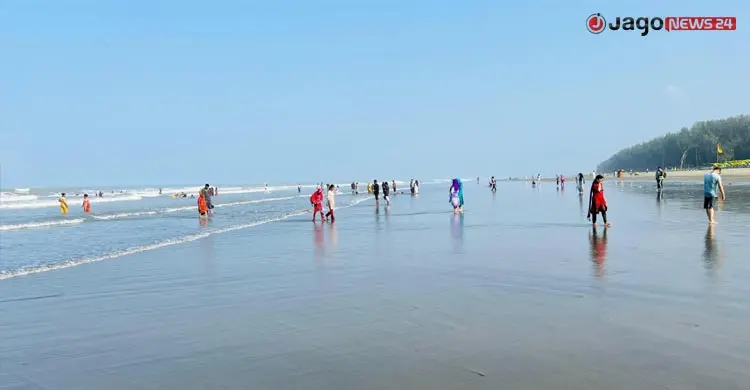 অফ সিজনেও জমজমাট কক্সবাজার