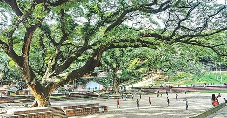 সিআরবিতে হাসপাতাল প্রকল্প বাতিলের দাবিতে বিশিষ্টজনদের বিবৃতি