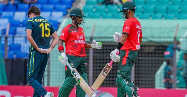 স্পিনে কুপোকাত বাংলাদেশ গুটিয়ে গেল ১৩১ রানেই!