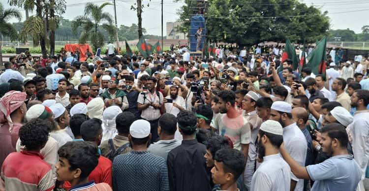 Crowds gather at Manik Mia Avenue to celebrate ‘36 July’