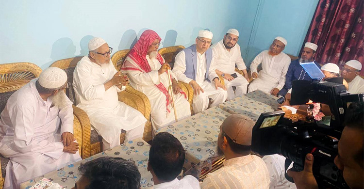 হাটহাজারী মাদরাসা পরিদর্শনে বিএনপি নেতা নজরুল-সালাহউদ্দিন