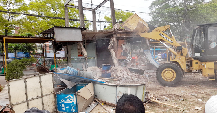 চট্টগ্রাম আউটার স্টেডিয়ামের অবৈধ স্থাপনা উচ্ছেদ