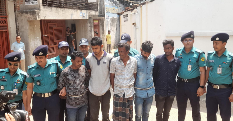 ২৪ মোটরসাইকেলসহ চোরচক্রের ৫ সদস্য গ্রেফতার