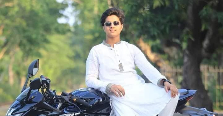 পটিয়ায় পিকআপচাপায় বাইক আরোহী কলেজছাত্র নিহত