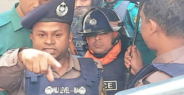 আইনজীবী হত্যা মামলায় চিন্ময় দাসসহ ৩৯ জনের বিরুদ্ধে চার্জ গঠন