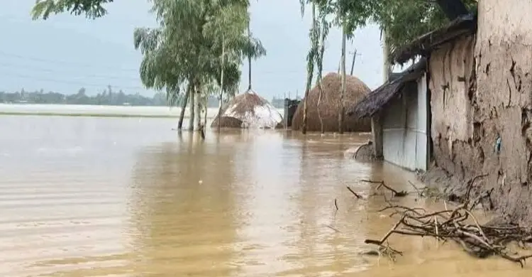 বাঁশখালীতে পাহাড়ি ঢলে দুই শিশুর মৃত্যু