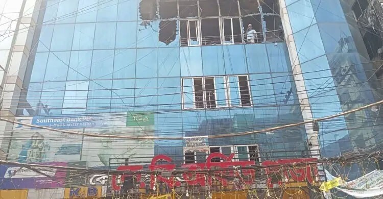 ঈদের আগে আগুনে নিভে গেলো দুই পরিবারের স্বপ্ন