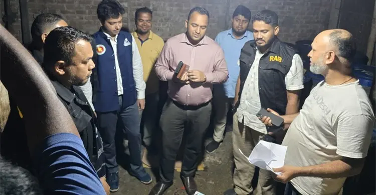 অবৈধভাবে মজুত ২২ হাজার লিটার ভোজ্যতেল জব্দ, জরিমানা ৬০ হাজার