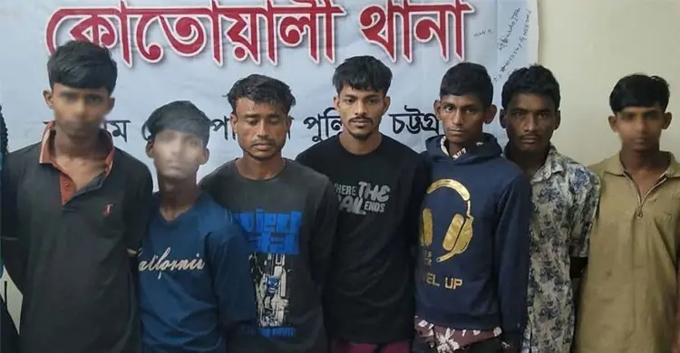 চট্টগ্রামে ডাকাতির প্রস্তুতিকালে গ্রেফতার ৭