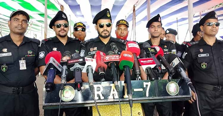 ঈদ ঘিরে চট্টগ্রামে নিরাপত্তা জোরদার, সাগরিকা পশুর হাট পরিদর্শনে র‍্যাব