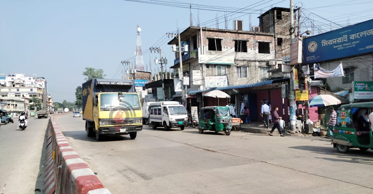 মিরসরাই-সীতাকুণ্ডে যান চলাচল বেড়েছে