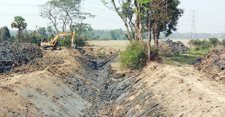 ১১৫৮ কোটির প্রকল্প, অর্ধেক সময় পেরিয়ে বরাদ্দ এসেছে ৮০ কোটি