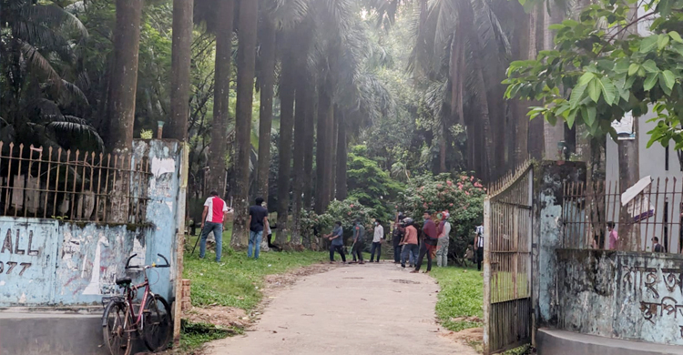 চট্টগ্রাম বিশ্ববিদ্যালয়ে ছাত্রলীগের দুই গ্রুপে সংঘর্ষ, আহত ৩