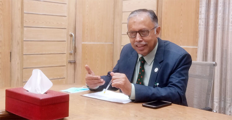 অযোগ্য ব্যক্তি শিক্ষক হলে ৪০ বছর বিশ্ববিদ্যালয়ের ক্ষতি করবে