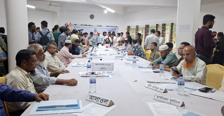 চাকসু ও হল সংসদে ১০৬৩ মনোনয়নপত্র বিতরণ, জমার শেষ দিন আজ