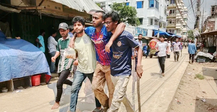 শিক্ষার্থীদের ‘উসকে’ দেন বাগছাস নেতারা, হামলায় আ’লীগ-ছাত্রলীগ