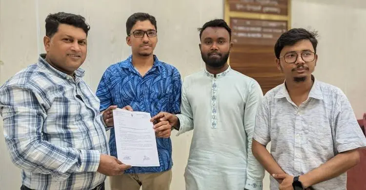 ঈদে চবি শিক্ষার্থীদের জন্য ফ্রি বাস সার্ভিস চালুর দাবি