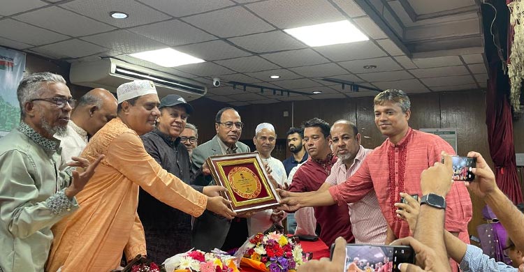 চবির সাবেক ছাত্রদল ফোরামের ইফতার মাহফিল ও দুই এমপিকে সংবর্ধনা