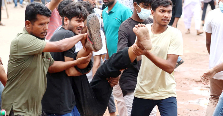 5 suffer bullet wounds in Cumilla as AL swoops on students