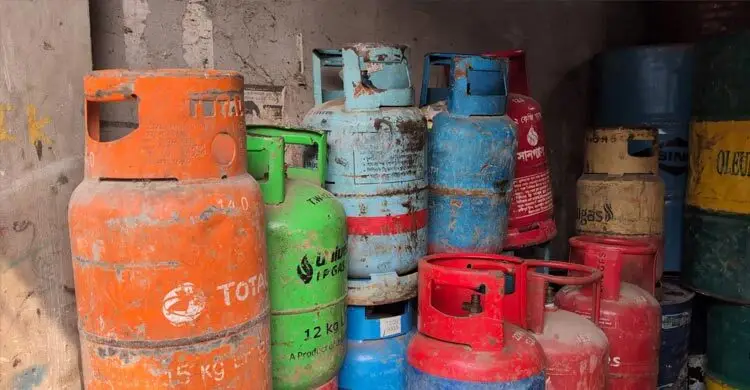 ১৩০০ টাকার এলপি গ্যাস দুই হাজারেও মিলছে না