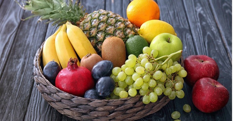 ভরা পেটে ফল খেলে কী হয়