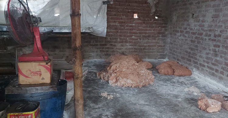 অস্বাস্থ্যকর পরিবেশে সেমাই তৈরি করার দায়ে জরিমানা