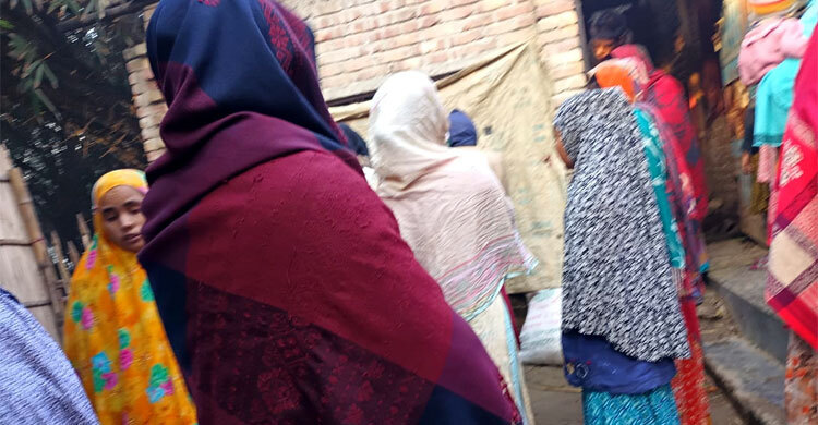 কুষ্টিয়ায় স্বামী-স্ত্রীকে বেঁধে গরু-ছাগল লুটে নিলো ডাকাত দল