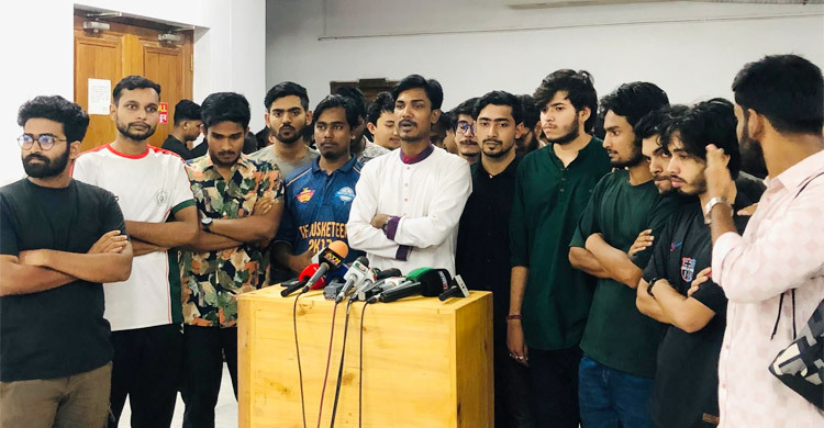 সাহিত্য ও সংস্কৃতিবিষয়ক সম্পাদক পদে মনোনয়ন জমা দিলেন লানজু খান