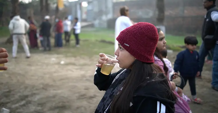 নারায়ণগঞ্জে সাত বন্ধুর ব্যতিক্রমী উদ্যোগ রস বাগিচা