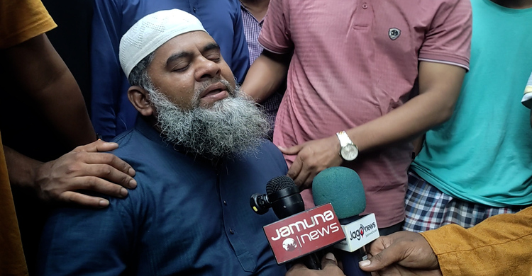 আমি তো গিয়ে আর পাইনি। আমার ছোট্ট মেয়েকে আমি আনতে পারিনি