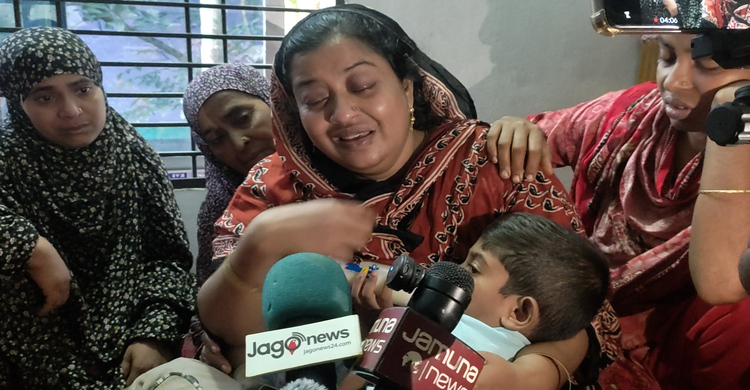 সেদিন রাইসার প্রিয় রুই মাছ রান্না করেছিলেন