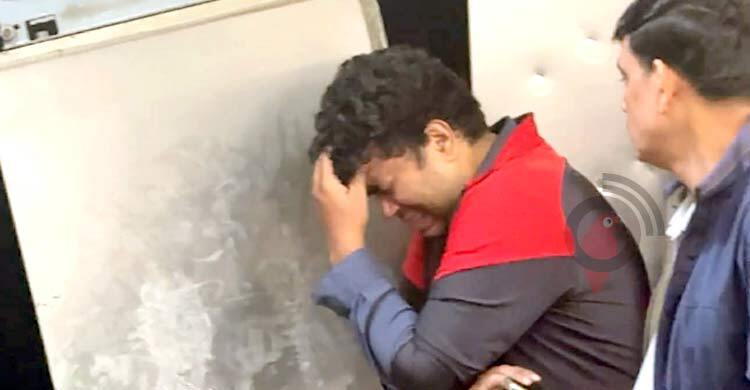 ডেইলি স্টারে আগুনে আর্কাইভ নষ্ট, কান্নায় ভেঙে পড়লেন ফটোসাংবাদিক