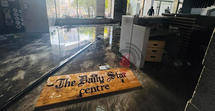 আটকে থাকা সাংবাদিক ও তাদের পরিবারে ছিল উদ্বেগ-উৎকণ্ঠা