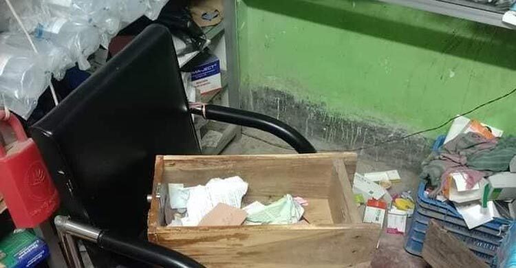 প্রহরীকে বেঁধে ১০ দোকানে লুট