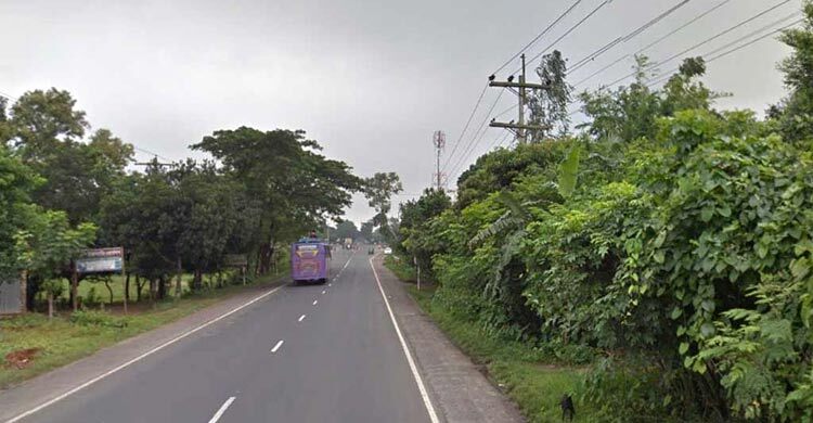 মহাসড়কে চেকপোস্ট বসিয়ে ডাকাতি