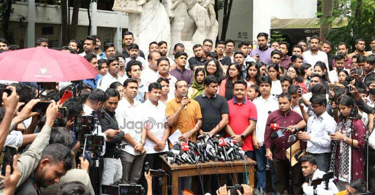 প্যানেলের বাইরে বাকিদের প্রার্থিতা প্রত্যাহারের নির্দেশ ছাত্রদলের